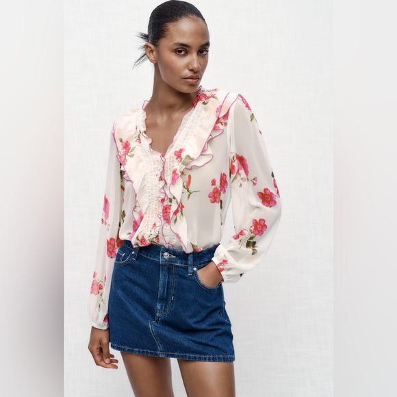 ZARA FLORAL PRINT RUFFLED SHIRT  SIZE  M - Picture 2 of 7
